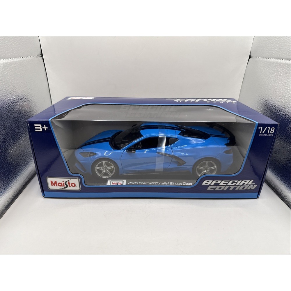 Maisto 31455 2020 Chevrolet Corvette Stingray Coupe Blue Diecast Model Car 1/18